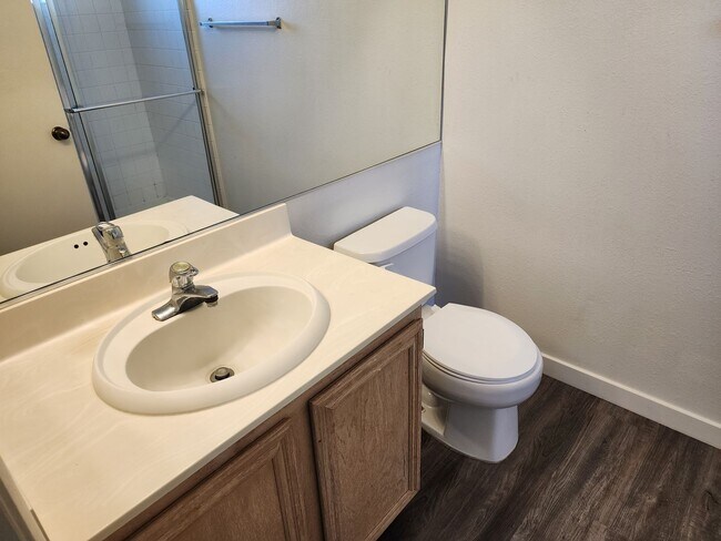 Building Photo - Summerlin Condo in La Posada