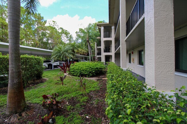 Building Photo - 5767 Deauville Cir