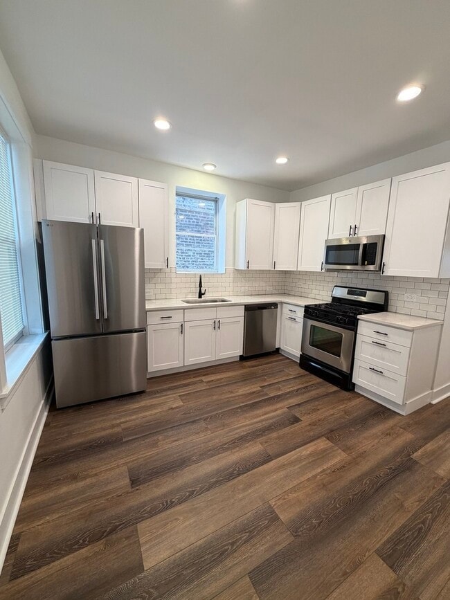 Building Photo - 1922 S Harvey Ave