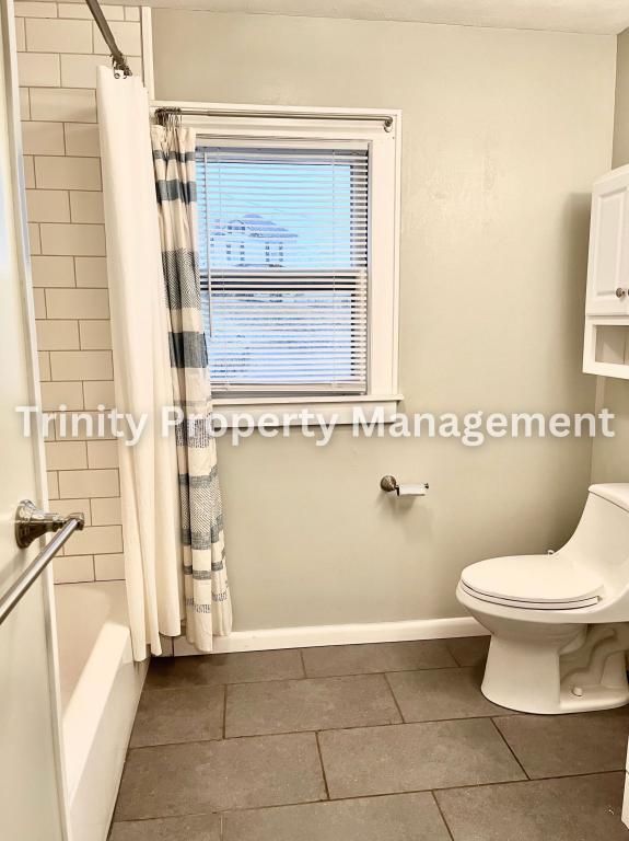 Building Photo - 1297 1/2 N 16th St