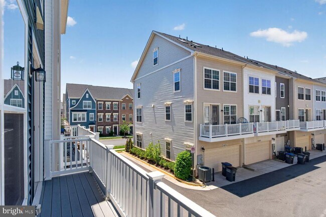 Building Photo - 5128 Ridgeview Retreat Dr