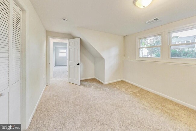 Building Photo - 6307 Willow Way