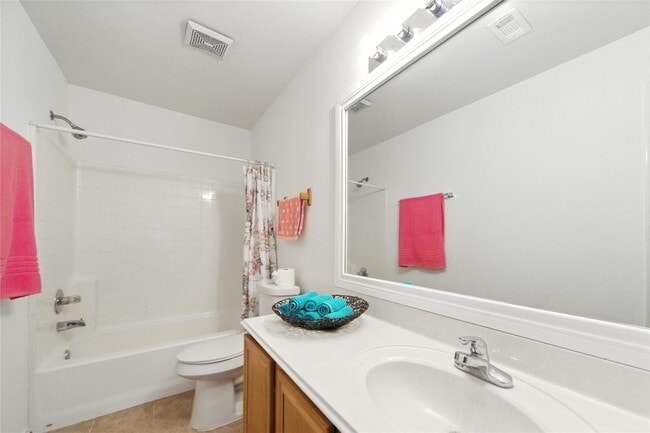 Building Photo - 142 Thunder Basin Dr