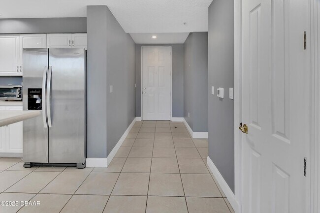 Building Photo - 4623 Rivers Edge Village Ln