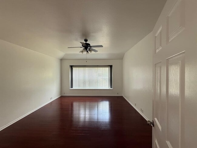 Building Photo - 155 Hoot Owl Ln S