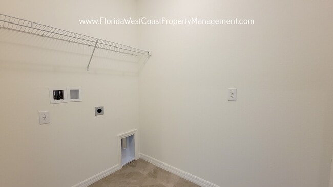 Building Photo - NORTH RIVER RANCH CORNER TOWNHOME! AVAILABE IN MARCH 2026 -LONG TERM LEASE!