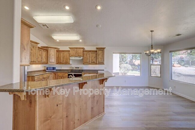 Building Photo - 259 S 300 W