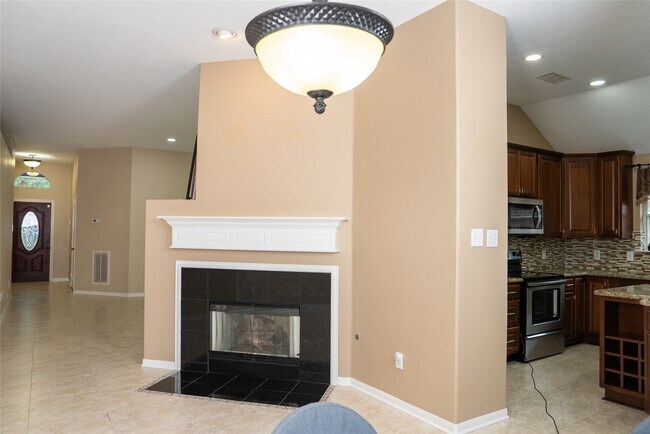 Building Photo - 19 Mystic Glade Ct