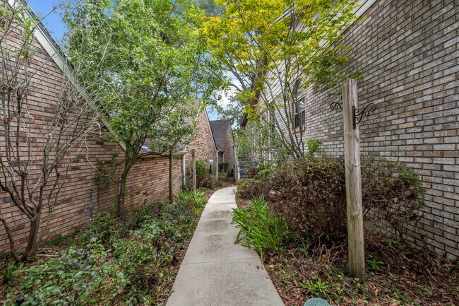 Building Photo - 3440 Jonathan Landing Dr