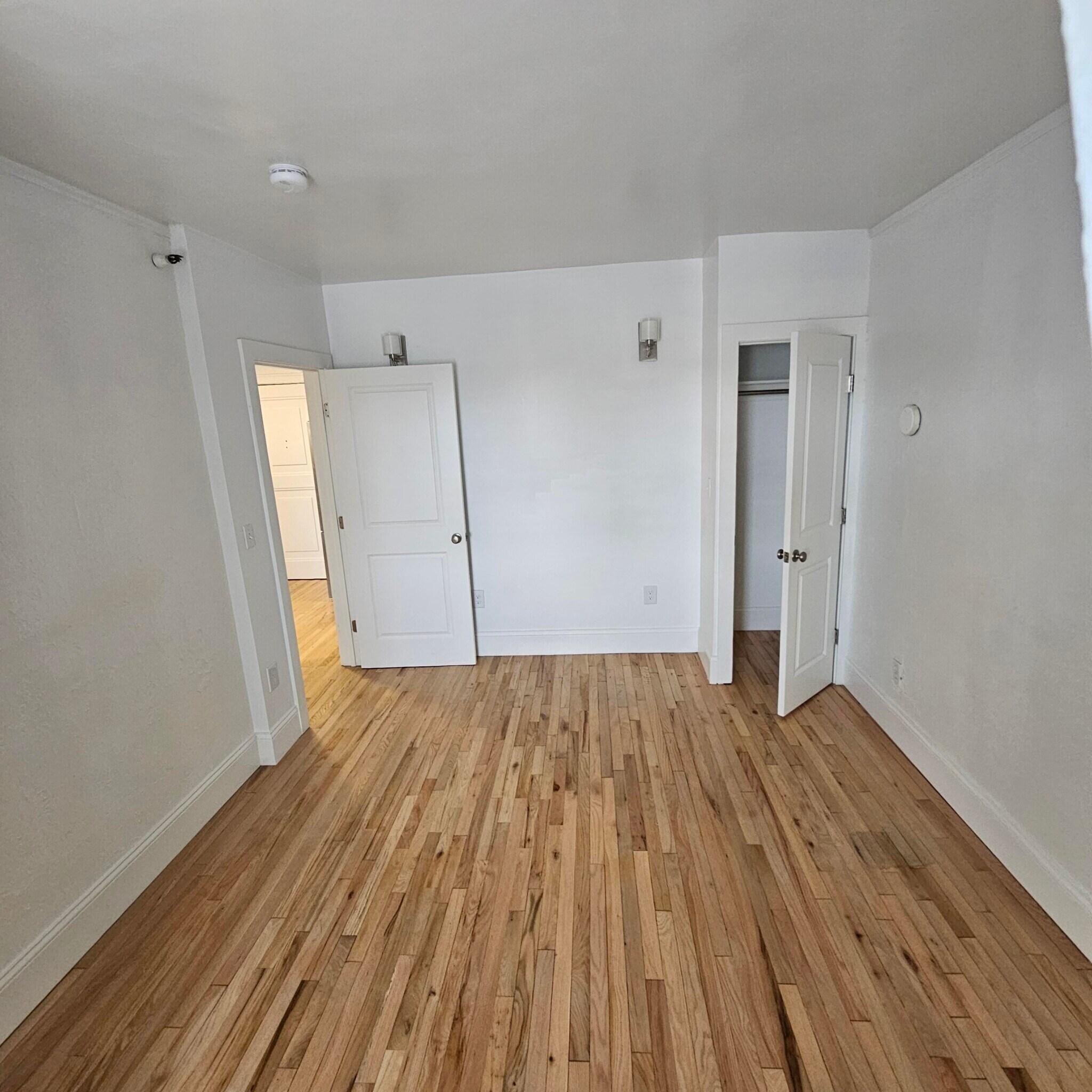 Apt 714 - 100 Wayland St