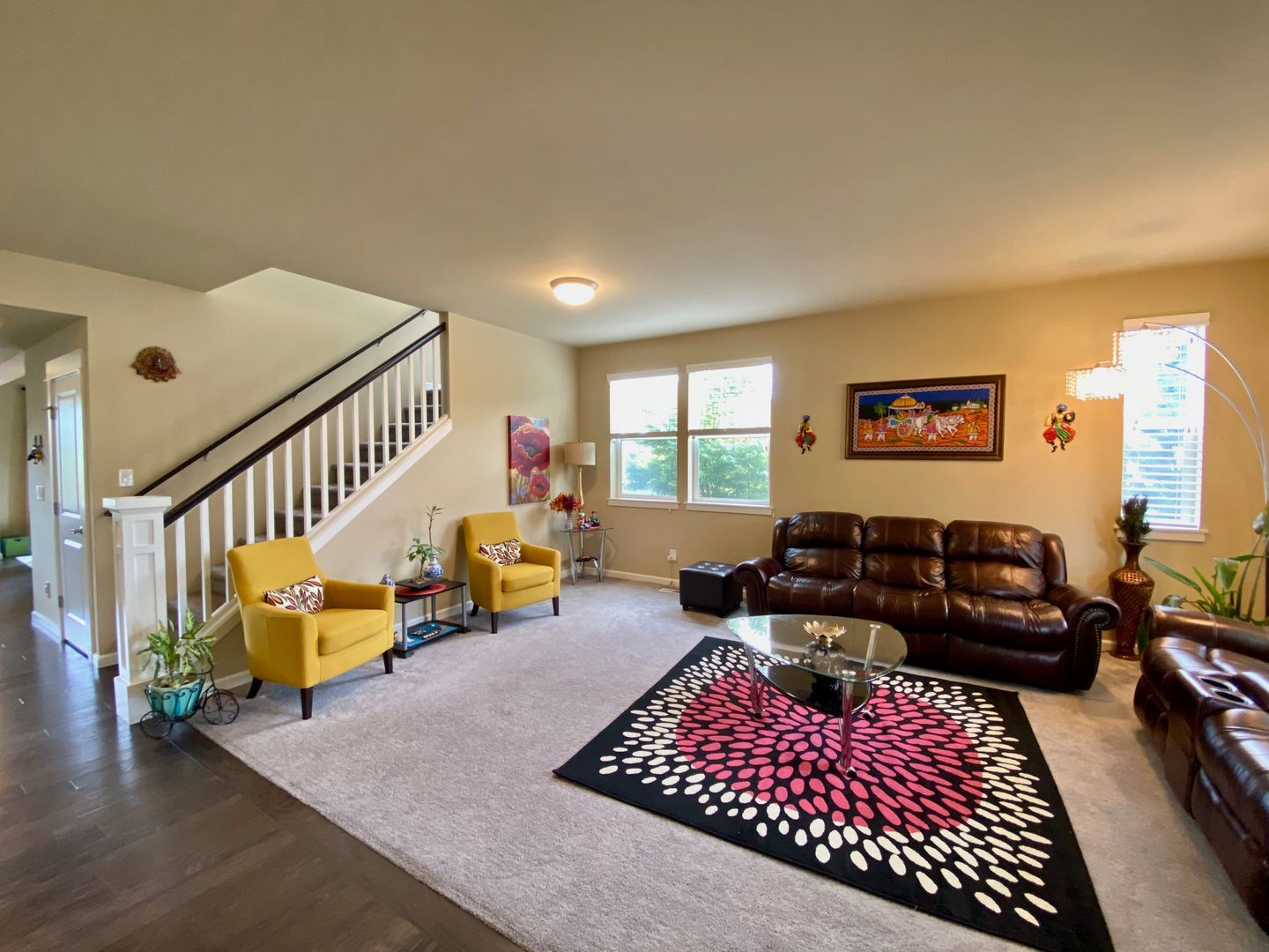 Building Photo - Welcome to the Claremont community in the Renton Highlands!