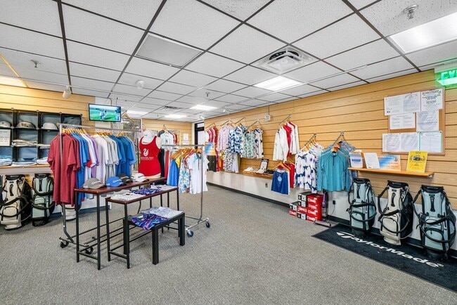 Building Photo - 5188 Oakhill Ln