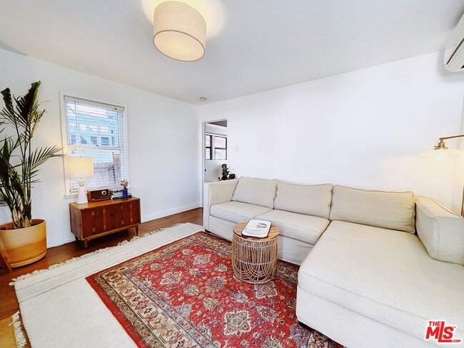 Building Photo - 459 N Bandini St