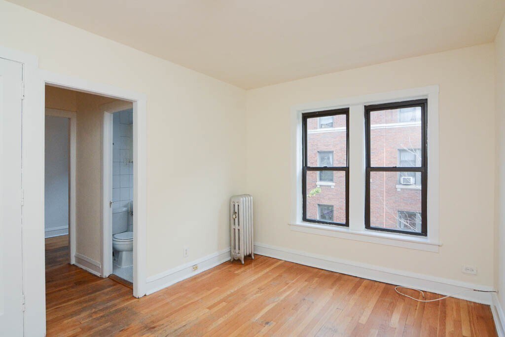 Building Photo - 3310 W Schubert Ave