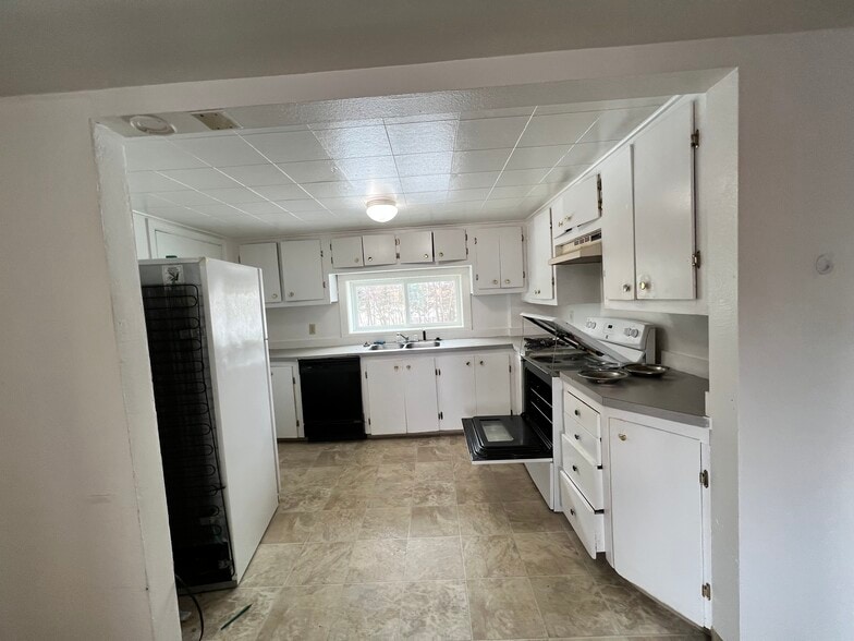 Building Photo - 4404 Forrest Rd