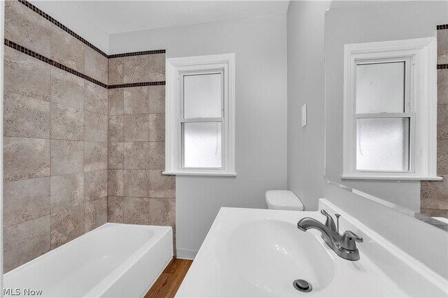 Building Photo - 5688 E 141st St