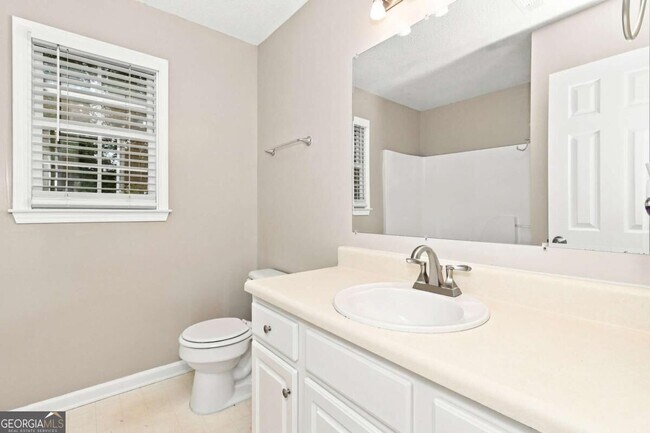 Building Photo - 318 Magnolia Dr