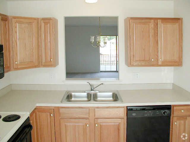 Building Photo - 1835 Bradfield Dr