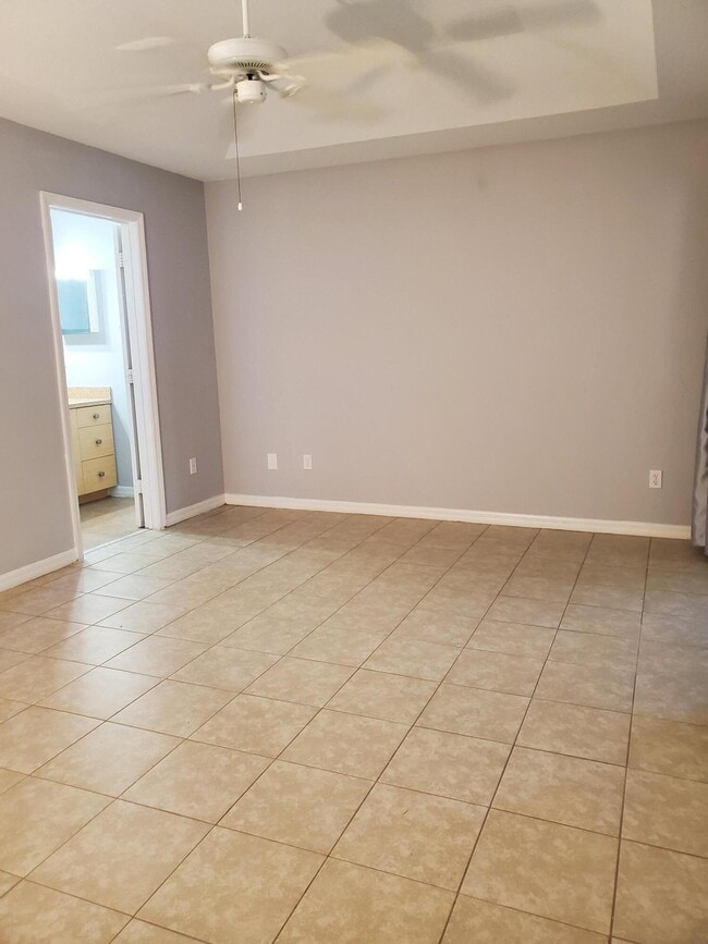 Building Photo - 3234 SW Fillmore St