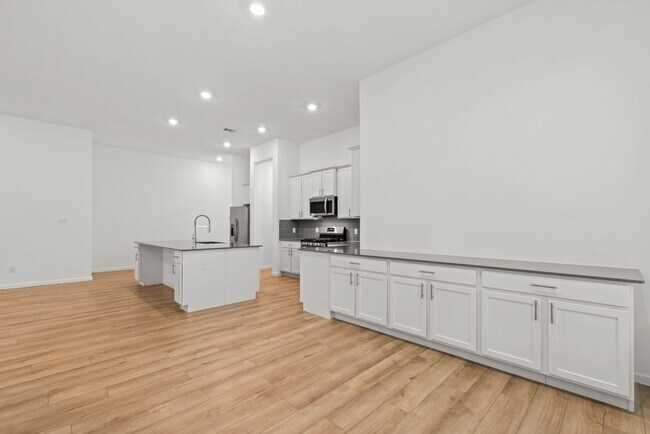 Building Photo - Room to Live, Play, and Grow in Booming Ro...
