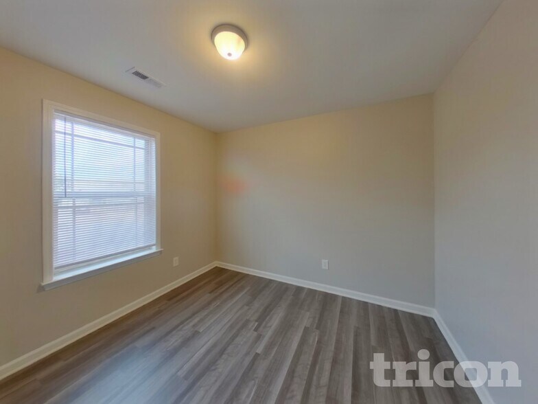 Building Photo - 113 Mariner Ct