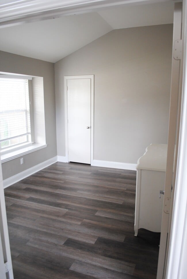 Bedroom 4 (front of house) - 341 Port O Conner Dr