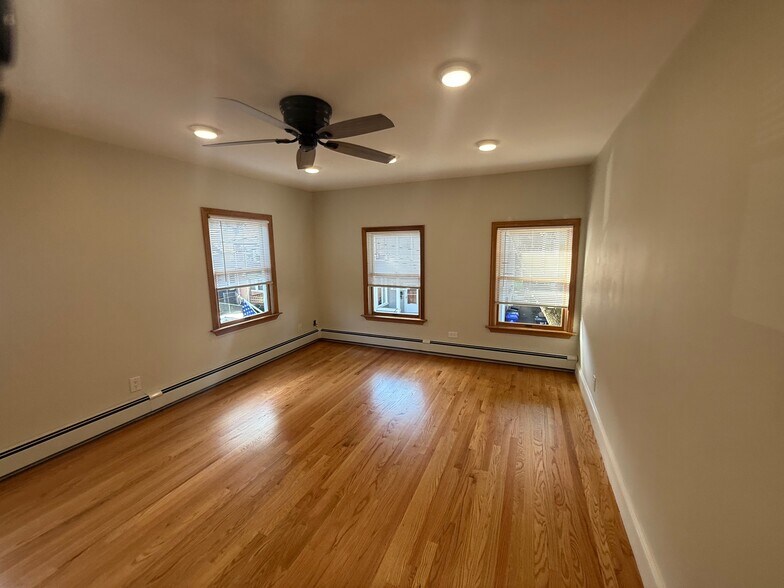 Building Photo - 48 Shannon St