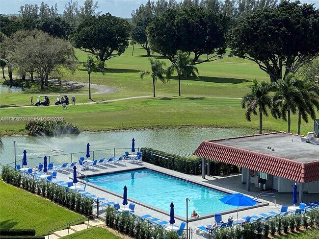 Building Photo - 671 S Hollybrook Dr