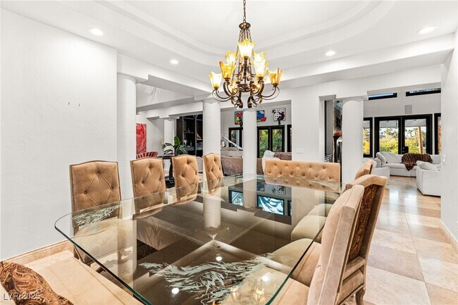 Building Photo - 2057 Troon Dr