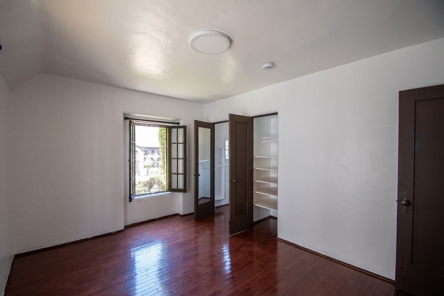 Building Photo - 2906 Griffith Park Blvd