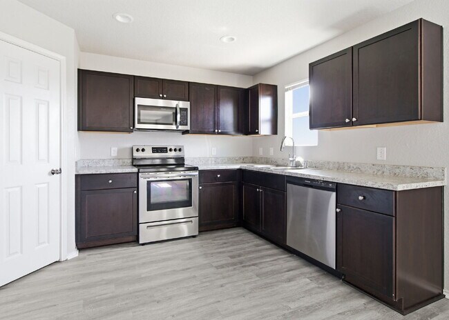 Building Photo - 7526 Crestway Ridge