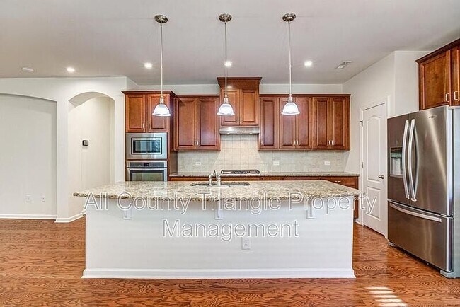 Building Photo - 728 Lampwick Ln