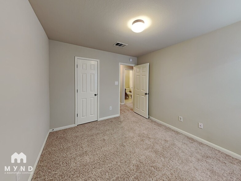 Building Photo - 3909 Bandice Ln