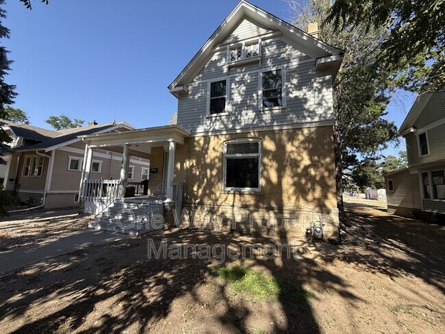 Building Photo - 1859 10th Ave