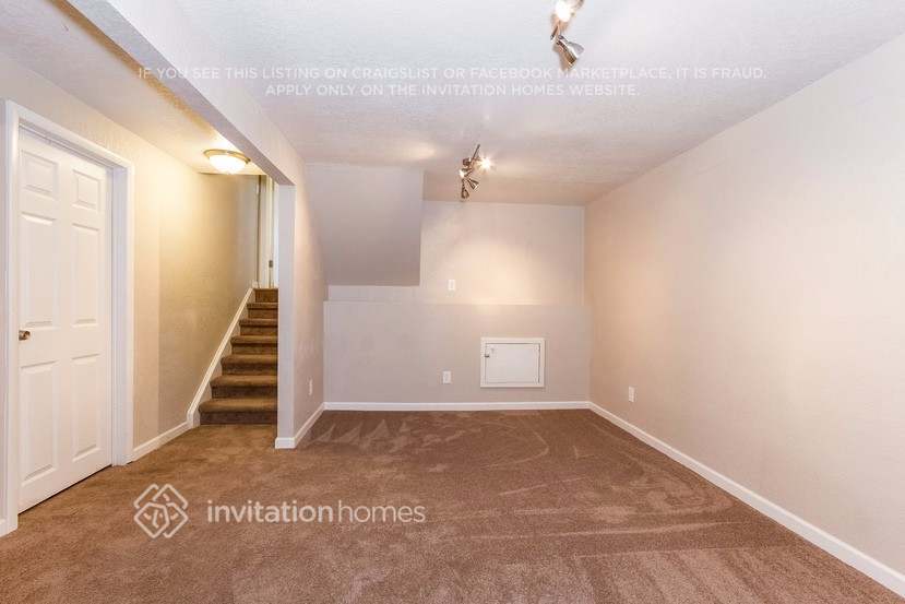 Building Photo - 6050 S Marshall Dr
