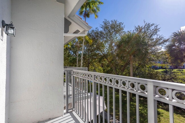 Building Photo - 2044 Alta Meadows Ln