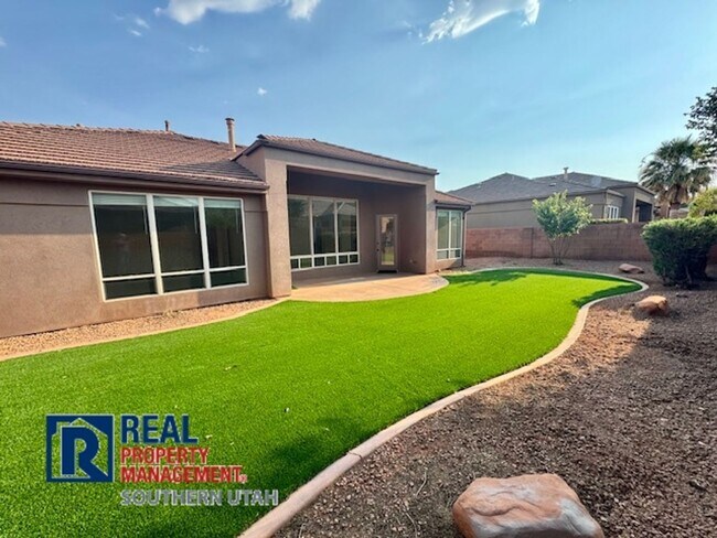 Building Photo - Copper Canyon 3 Bedroom Home