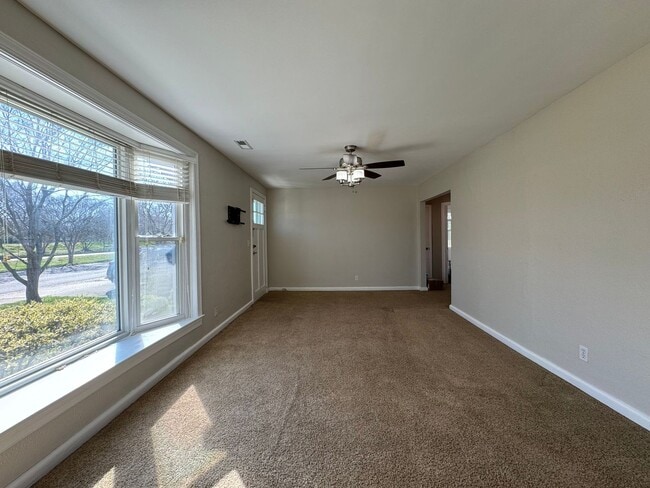 Building Photo - Welcome to this charming bungalow-style home!