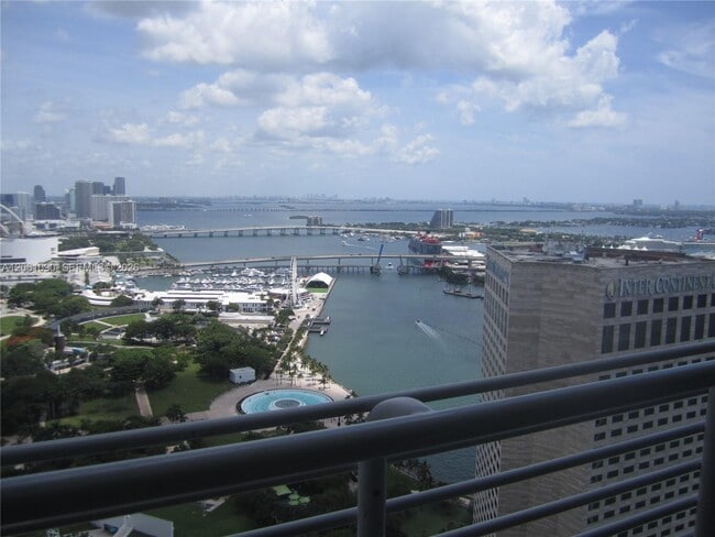 Building Photo - 325 S Biscayne Blvd