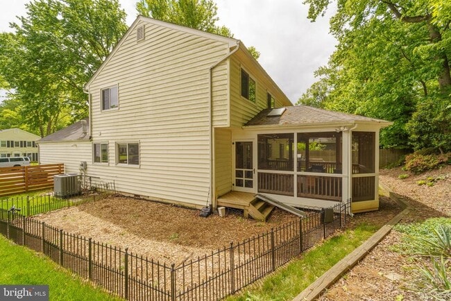 Building Photo - 6224 Capella Ave