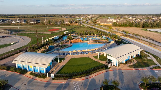 Building Photo - 4910 Morrison Dr