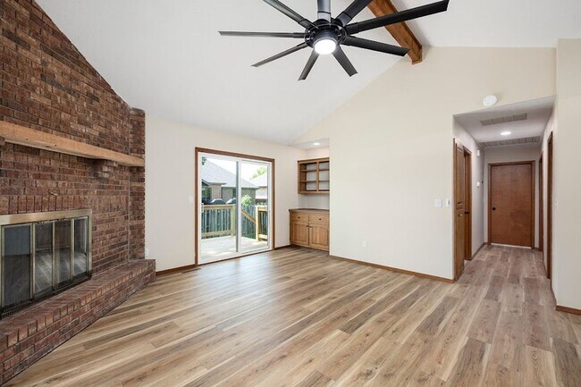 Building Photo - House for Rent in Lakewood Village Community