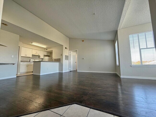 Building Photo - 2210 Grand Cayman Ct