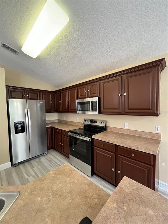Building Photo - 4776 Cumbrian Lakes Dr