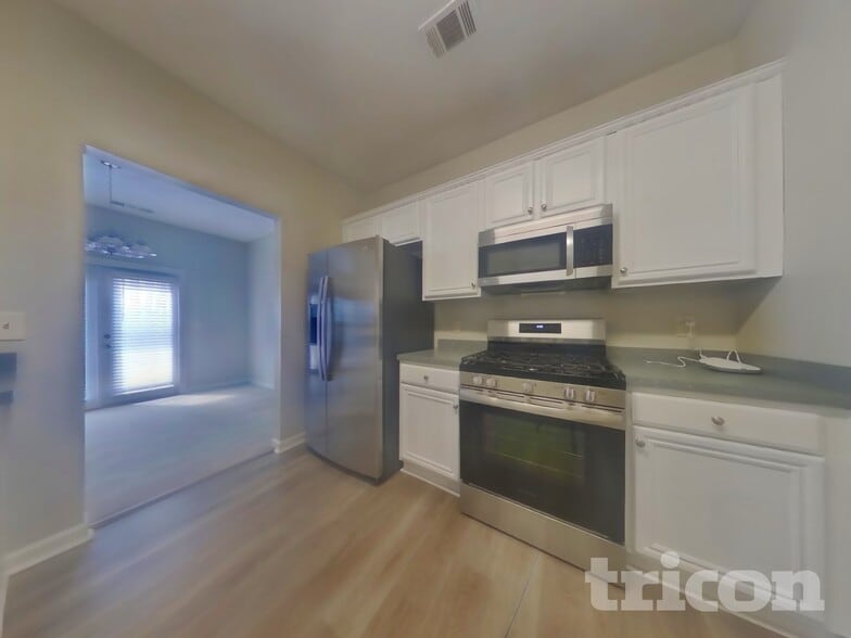 Building Photo - 111 Bethany Manor Dr