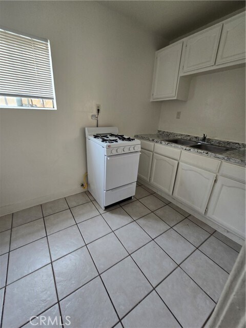Building Photo - 1777 Cerritos Ave