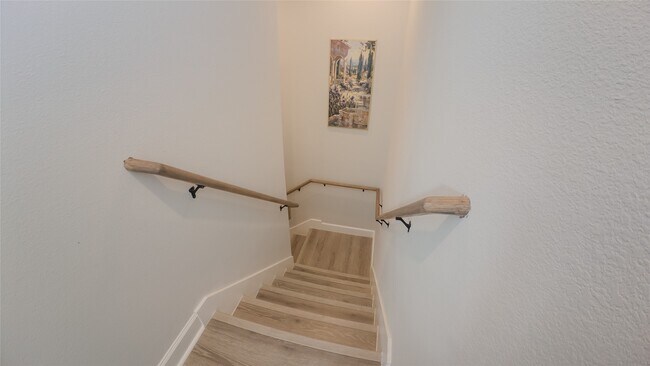 Building Photo - 10326 Meadow Lake Ln