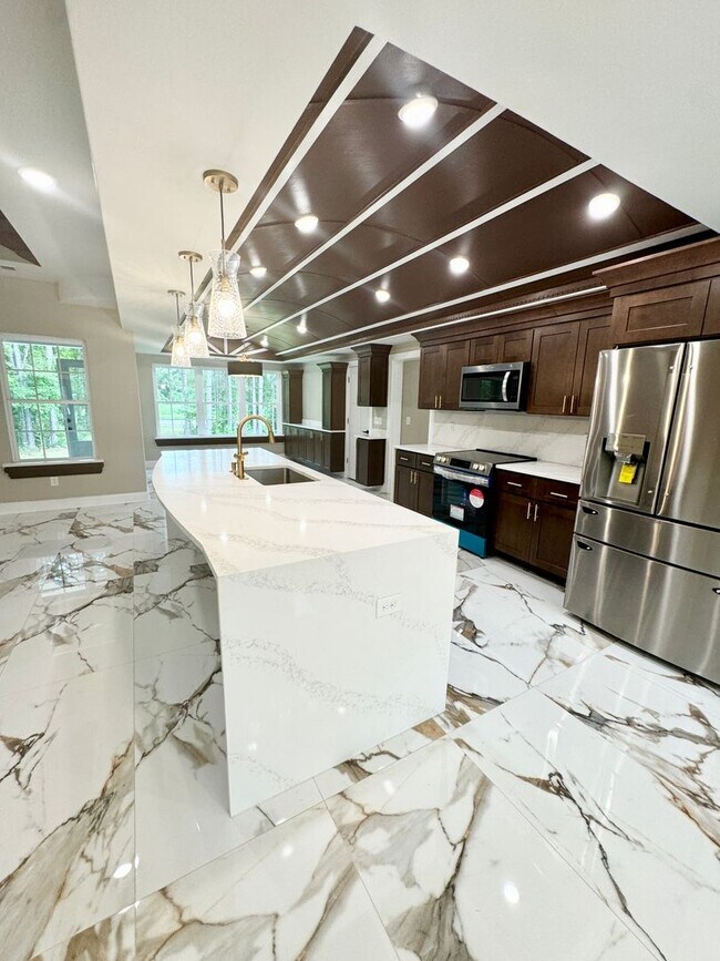 Building Photo - Beautiful 4 Bedroom, 3 Bath home located in Myrtle Grove Plantation!