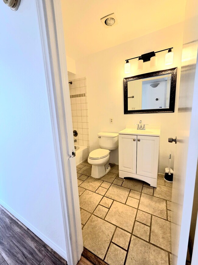 Building Photo - 5700 Etiwanda Ave