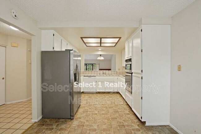 Building Photo - 546 La Corso Dr